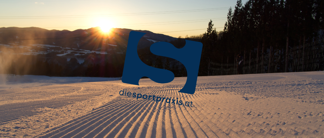 Bild enthält, Sunlight, Flare, Light, Nature, Outdoors, Sky, Tree, Scenery, Person, Fir