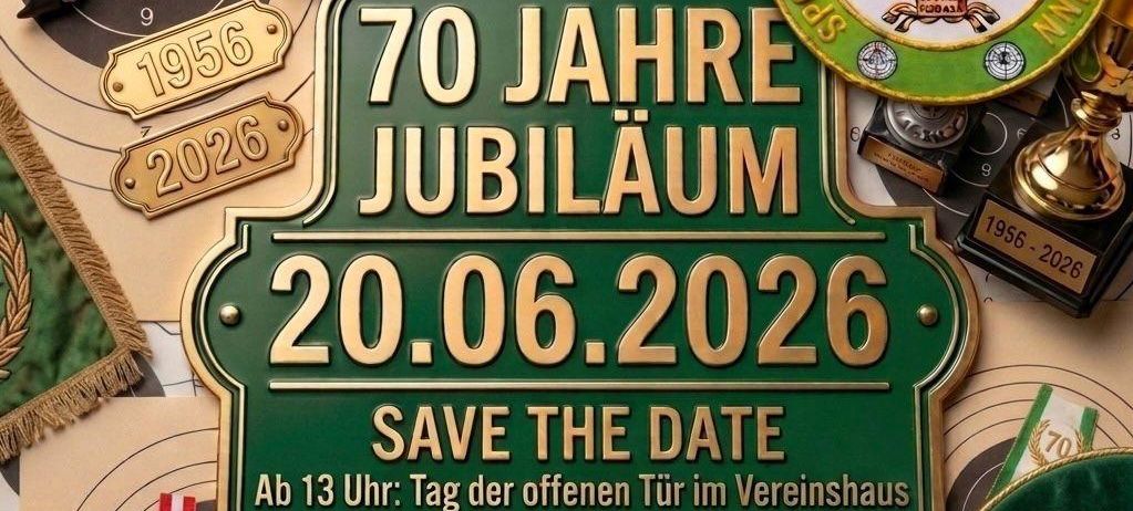 Plakat zur Feier von 70 Jahren Schießen. Verschiedene Gewehre, Medaillen und Trophäen sind ausgestellt. Datum: 20.06.2026. Veranstaltung beginnt um 13 Uhr und endet um 17 Uhr mit Live-Musik.