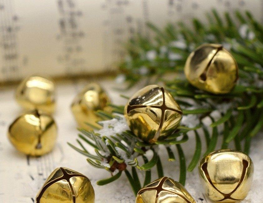 Bild enthält, Christmas, Christmas Decorations, Festival, Christmas Tree, Christmas Tree Ornaments