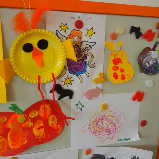 Bild enthält, Applique, Pattern, Greeting Card, Mail, Art, Person, Face, Head, Food, Sweets