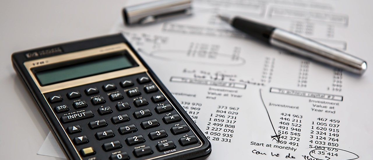 Bild enthält, Pen, Electronics, Mobile Phone, Phone, Calculator, Text