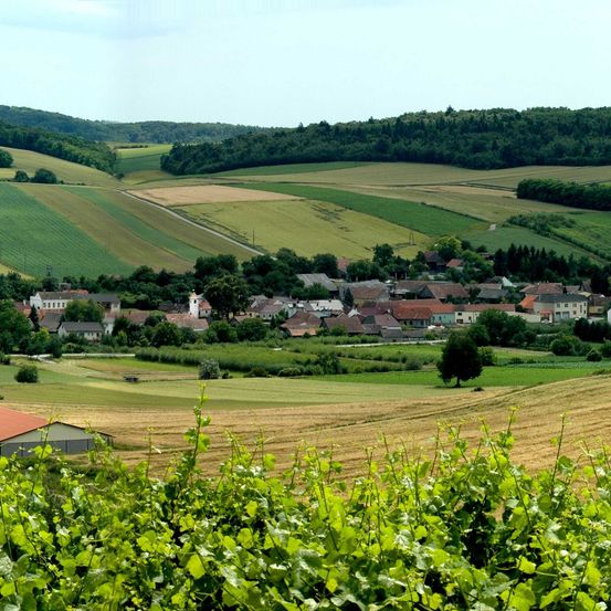 Nature, Outdoors, Countryside, Rural, Farm, Building, Village, Landscape, Scenery