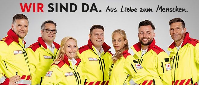 Bild enthält, People, Person, Coat, Shirt, Adult, Female, Woman, Male, Man, Groupshot