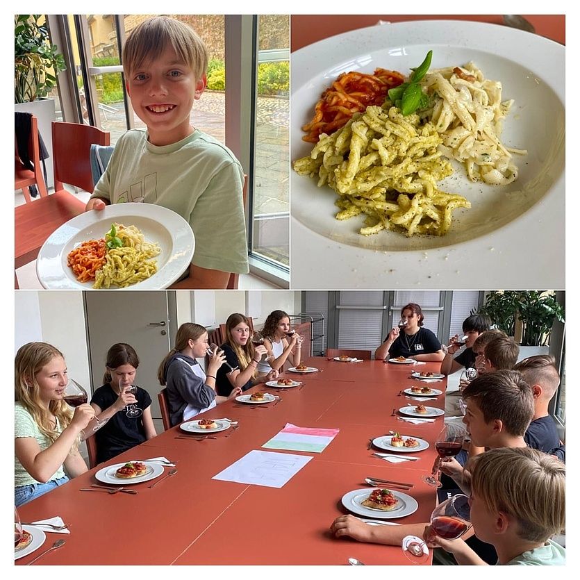 Drei Fotos zeigen eine Gruppe von Kindern beim Essen an einem Tisch, eines hält einen Teller, ein anderes genießt Pasta und eine Gruppe probiert Wein.