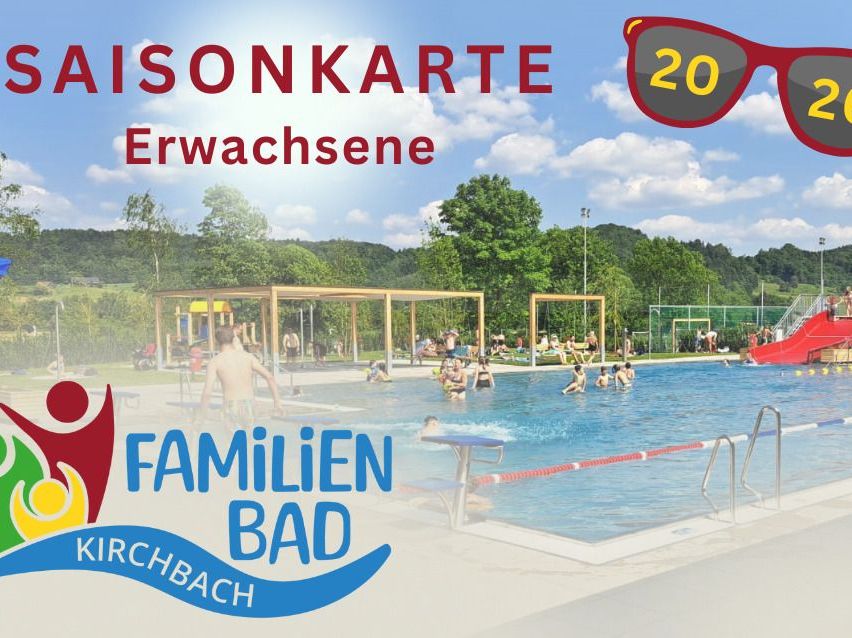 Ein Werbebild für eine Saisonkarte für ein Familienschwimmbad in Kirchbach, das Erwachsene und Kinder beim Schwimmen und einer roten Rutsche im Hintergrund zeigt.