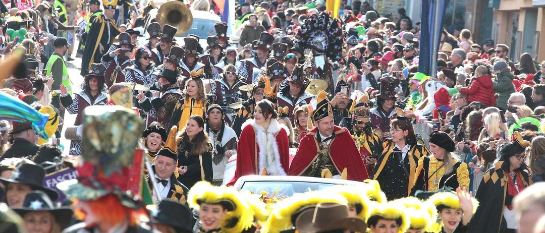 Bild enthält, People, Person, Adult, Female, Woman, Bride, Male, Man, Parade, Face