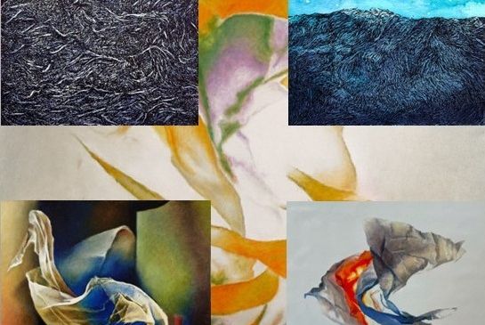 Eine Collage aus sechs abstrakten Gemälden mit Texturen, Farben und Formen. Oben links ist eine schwarze Textur, oben rechts ein blauer Nachthimmel, mitte links ein blaues und oranges Abstrakt, mitte rechts ein gelbes und grünes Abstrakt, unten links ein blaues und weißes Abstrakt, unten rechts ein rotes und blaues Abstrakt.