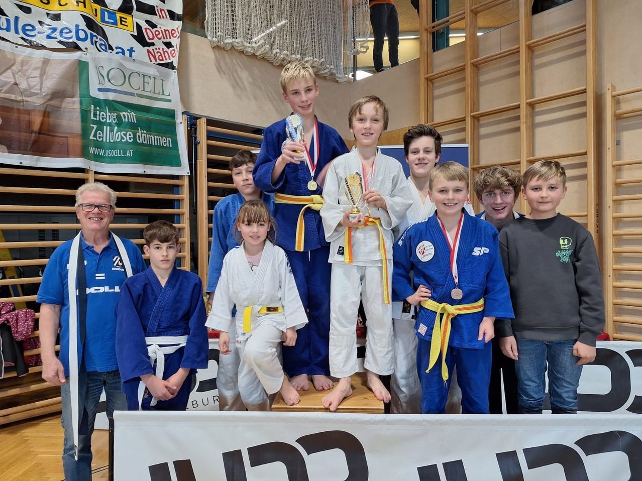 Bild enthält, Pants, People, Person, Judo, Adult, Male, Man, Boy, Teen, Child