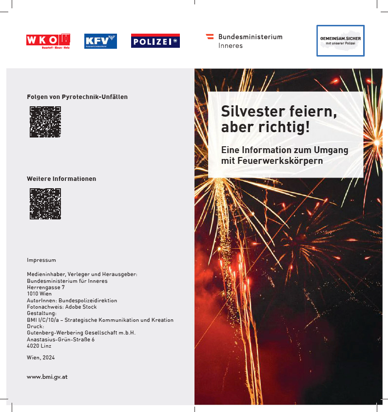 Ein Broschüre mit dem Titel 'Folgen von Pyrotechnik-Unfällen' wird gezeigt mit Logos für WKÖ, KFV und Polizei. Es enthält einen QR-Code, die Überschrift 'Silvester feiern, aber richtig!' und den Untertitel 'Eine Information zum Umgang mit Feuerwerkskörpern'. Es zeigt Feuerwerksbilder.