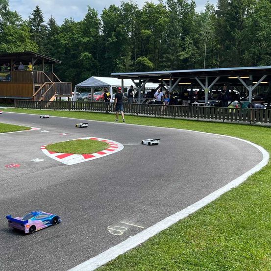 Image contains, Auto Racing, Car, Formula One, Race Car, Vehicle, Person, Shoe, Handbag, Hat, City