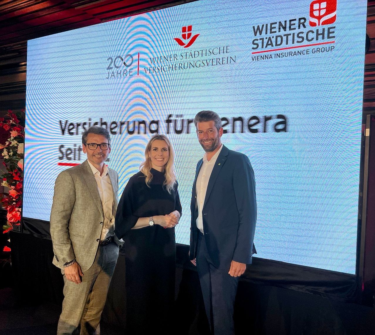 Bild enthält, Adult, Female, Person, Woman, People, Male, Man, Coat, Jacket, Face