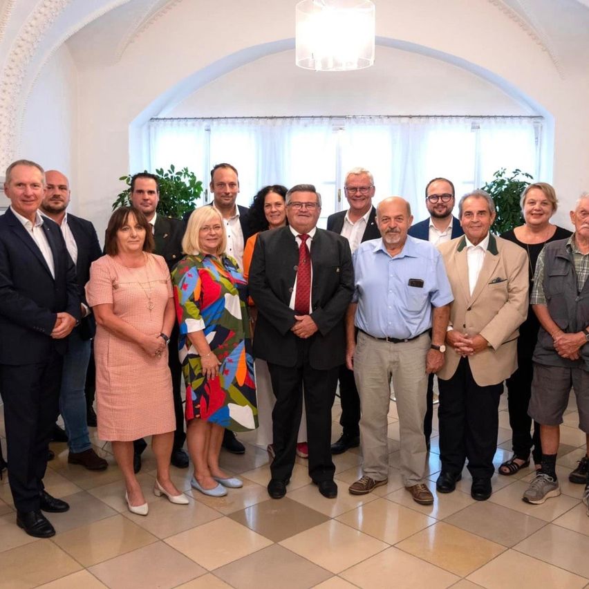 v1_migrated_image_34810747