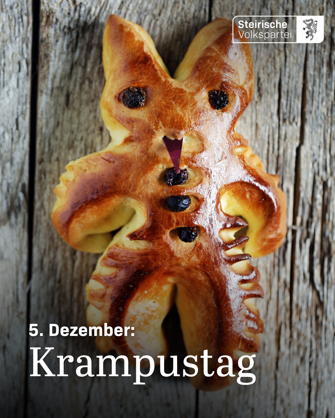 Ein Lebkuchenmann mit Rosinen auf einem hölzernen Hintergrund, Textüberlagerung lautet '5. Dezember: Krampustag'.