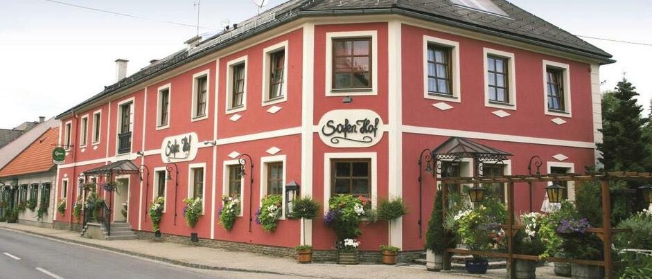 5234F568-0E9C-45C9-9F4E-F3E0CF796CAD