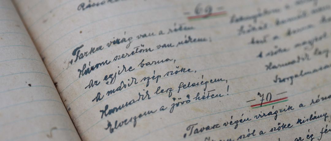 Bild enthält, Book, Publication, Text, Handwriting