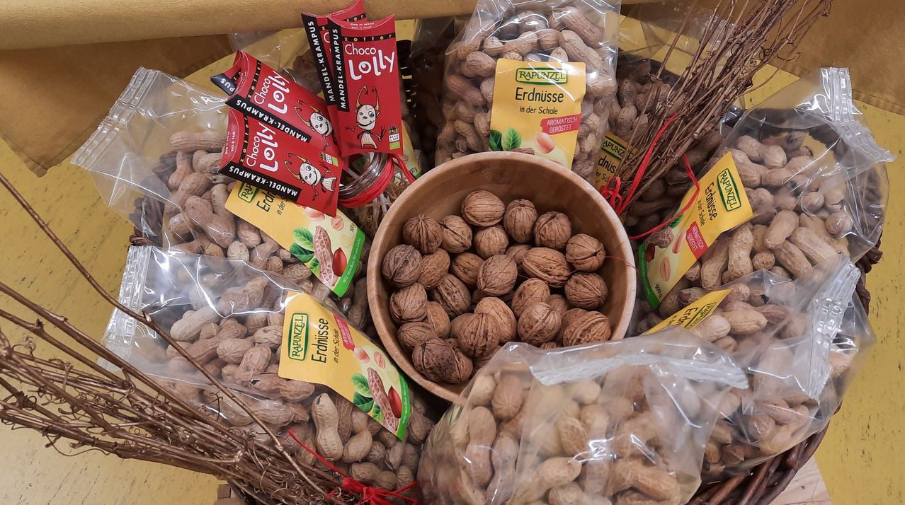 Bild enthält, Food, Nut, Plant, Produce, Vegetable, Walnut