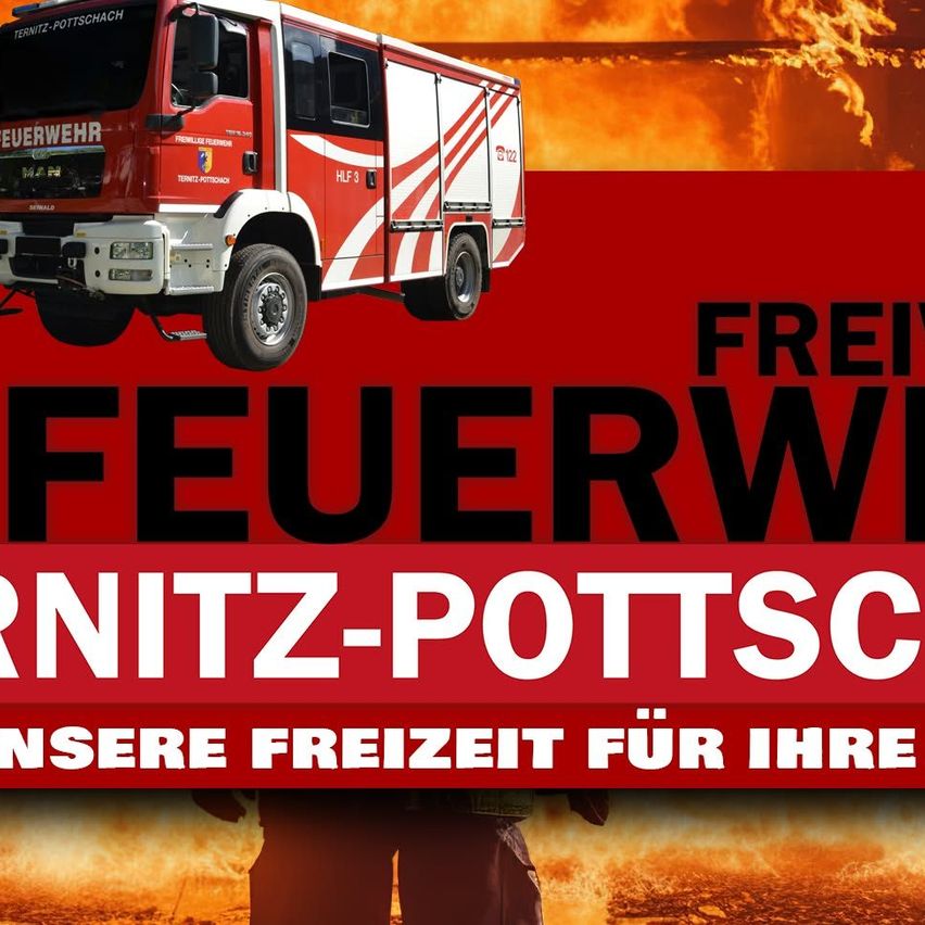 Plakat mit einem roten Feuerwehrauto im Vordergrund, gekennzeichnet mit 'TERNITZ-POTTSCHACH'. Der Hintergrund zeigt Flammen und Rauch, mit den Worten 'FEUERWEHR' in Rot und Weiß. Ein Feuerwehrmann steht vor dem Feuer in der unteren rechten Ecke.