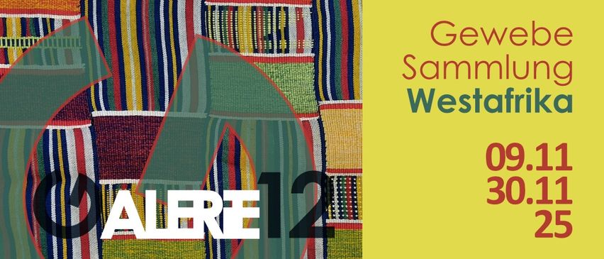 Ein Bild zeigt ein leuchtendes Textilmuster mit kräftigen roten, grünen und gelben Streifen vor einem gelben Hintergrund. Darunter stehen die Worte 'Gewebe Sammlung Westaf' in Rot. Das Datum '09 30' ist in Schwarz auf der rechten Seite angezeigt. Die Zahl '12' ist zentral über dem Muster platziert.