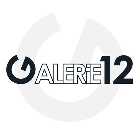Das Logo für Galerie 12, mit dem Namen in einer modernen, fetten Schrift und der Nummer 12 prominent angezeigt.