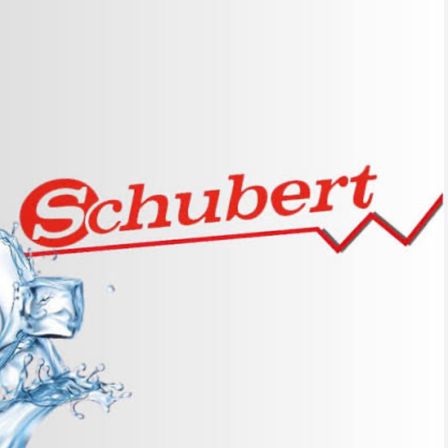 Das Schubert-Logo ist auf weißem Hintergrund dargestellt. Das Logo zeigt eine rote Linie mit Wellenmuster, und der Schriftzug Schubert ist in fetten roten Buchstaben geschrieben. Unter dem Logo befindet sich ein blauer Wasserspritzer.