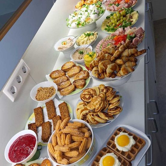 Brunch, Food, Egg, Ketchup, Food Presentation, Pizza