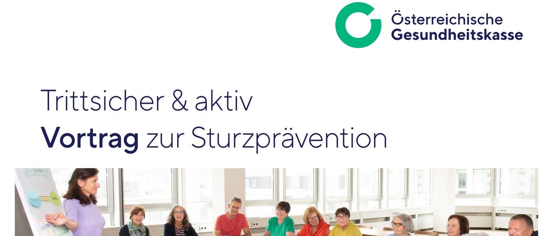 Ein Flyer für einen Vortrag über Sturzprävention von Trittischer & aktiv. Es zeigt eine Frau, die vor einer Gruppe im Klassenzimmer steht. Datum: 14.01.2026, Zeit: 18, Ort: Volksschule Gersdorf. QR-Code und weitere Informationen unter trittischer.at.