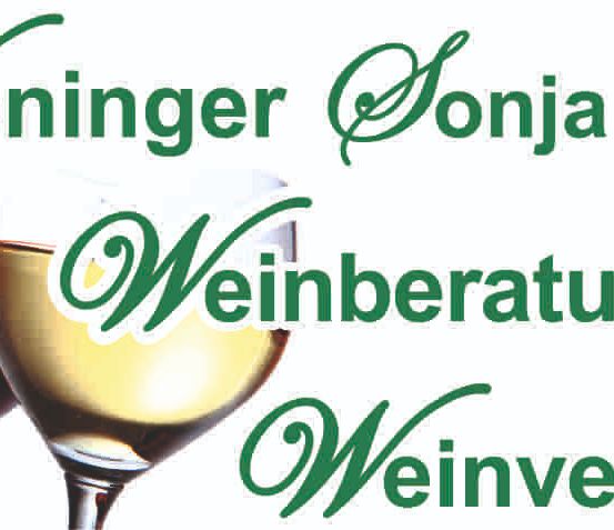 Ein Logo mit grünem Text für Weininger Sonja Weinberatung, das drei Weingläser zeigt, zwei gefüllt mit Wein und eines leer.