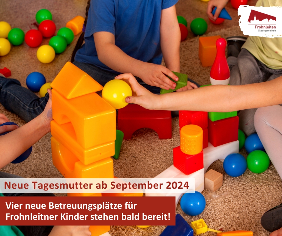 Bild enthält, Play Area, Indoors, Boy, Child, Male, Person, Clothing, Footwear, Shoe, Sphere