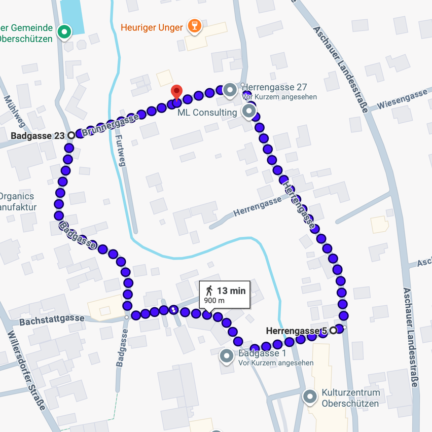 Ein Fußweg auf der Herrengasse. Er beginnt an der Brunergasse, führt an der ML Consulting vorbei und endet am Kulturzentrum Oberschützen. Die Gesamtdistanz beträgt 900 Meter und die Gehzeit beträgt etwa 13 Minuten.