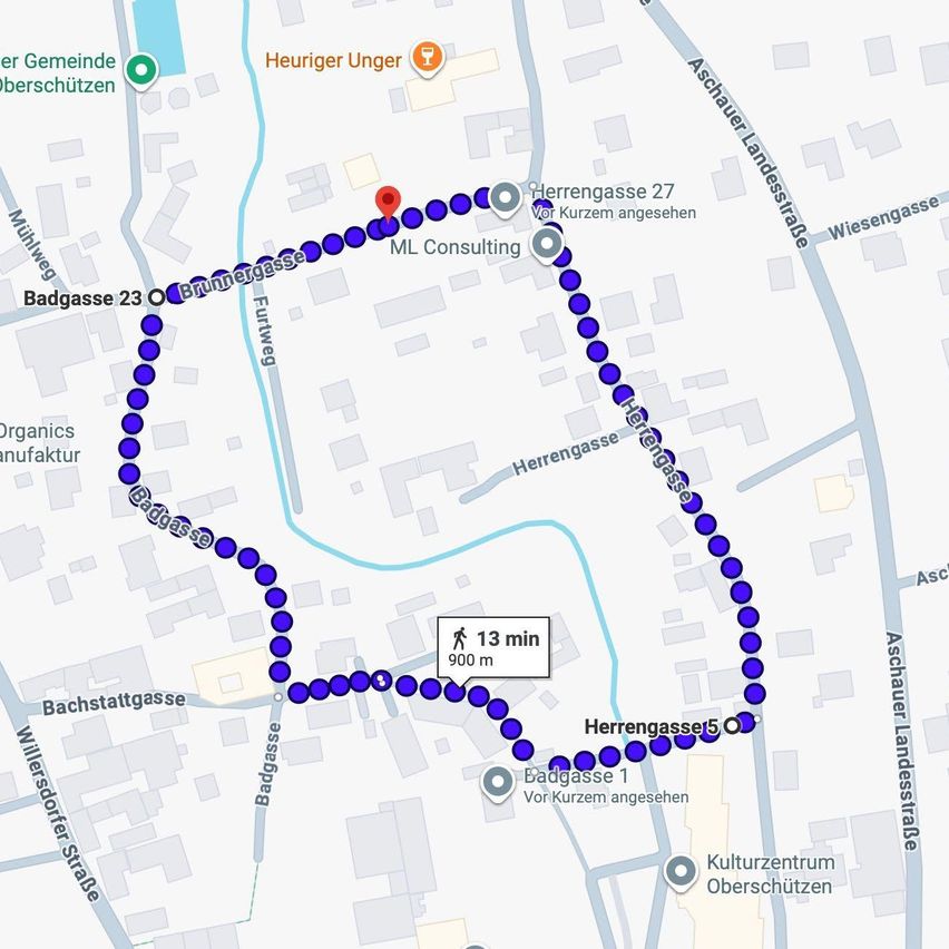 Eine Karte mit einem Routenverlauf, der einen Fußweg zeigt. Der Weg beginnt bei Herrngasse 27, führt an ML Consulting vorbei und endet bei Badgasse 1. Die geschätzte Gehzeit beträgt 13 Minuten über 900 Meter.