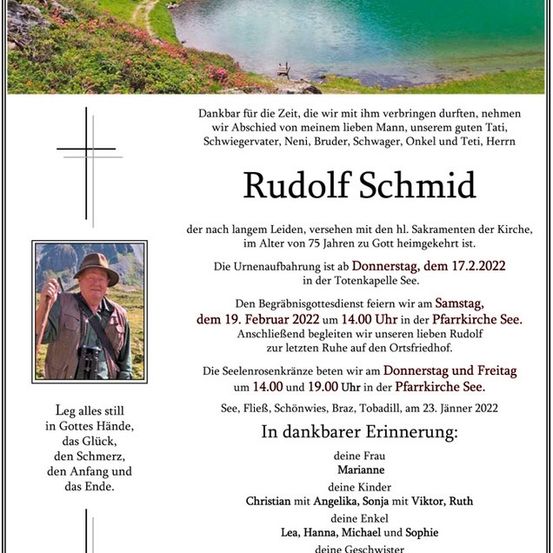 Ein Gedenkposter für Rudolf Schmid mit einem Foto von ihm vor einer Berglandschaft im Hintergrund. Das Poster enthält Details über seine Beerdigung und Beisetzung sowie eine herzliche Botschaft.
