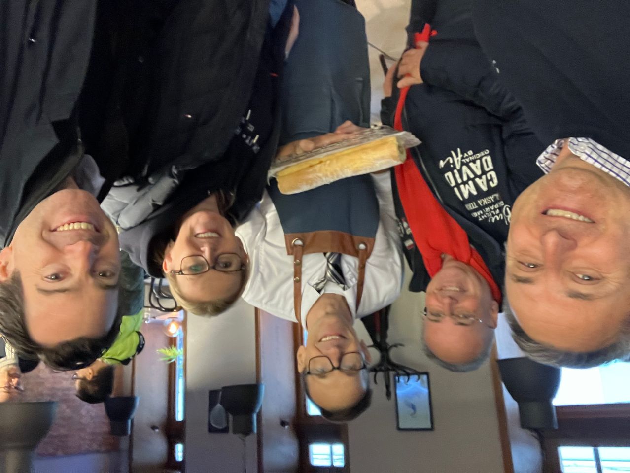 Bild enthält, Glasses, People, Person, Face, Portrait, Restaurant, Baby, Adult, Male, Man