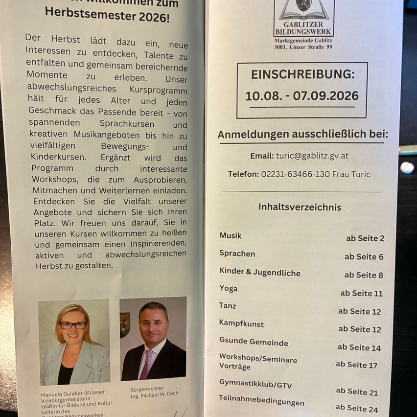 A flyer for Herbstsemestar 2026 at Gablitzer Bildungswerk, featuring a table of course offerings and contact information. The flyer includes a list of courses, starting dates, and page numbers. It also includes a table of contents and a section for registration details.