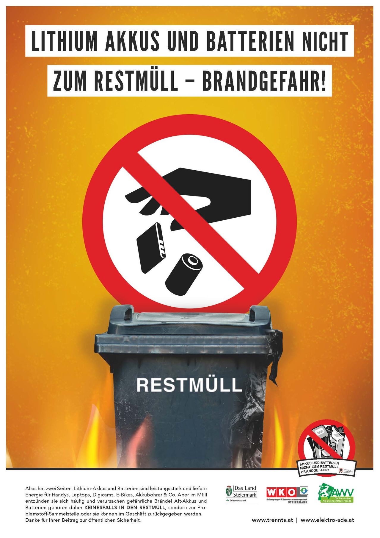 Ein Schild zeigt eine Hand, die Müll in einen Abfallbehälter wirft, und warnt mit dem Text Zum Restmüll - Brandgefahr! und Restmüll vor Feuergefahren.