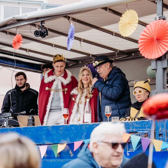 Bild enthält, Sunglasses, People, Person, Adult, Male, Man, Bride, Female, Woman, Face