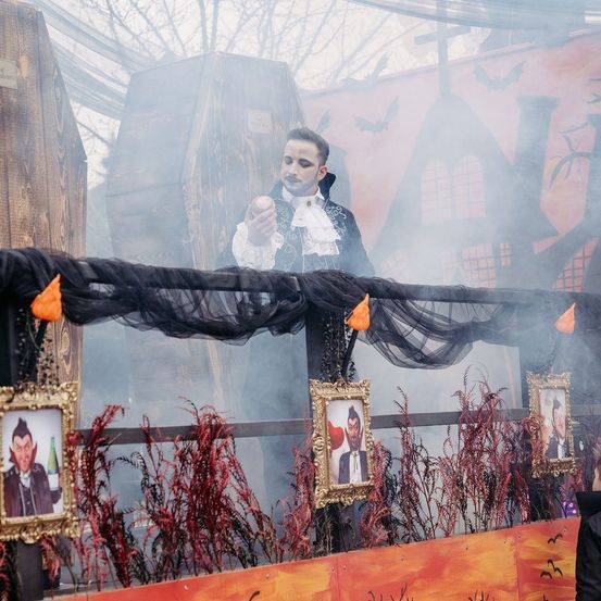 Bild enthält, Adult, Male, Man, Person, Face, Head