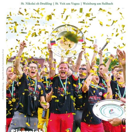 Ein Team feiert seinen Sieg mit Medaillen und einem Pokal, Konfetti fällt um sie herum. Das Team trägt passende schwarze und rote Uniformen. Der Text lautet: 'Siegreich. TUS MTD St. Veit am Vogau und I. FC SaBtal sind Meister.'