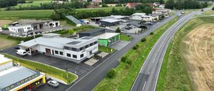 Bild enthält, Road, Outdoors, Architecture, Building, Aerial View, Car, Transportation, Vehicle