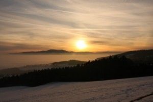 Bild enthält, Nature, Outdoors, Sky, Sun, Sunrise, Scenery, Sunset, Landscape, Sunlight
