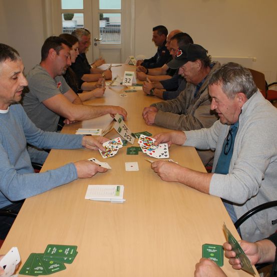 Bild enthält, Adult, Male, Man, Person, Face, Head, Game