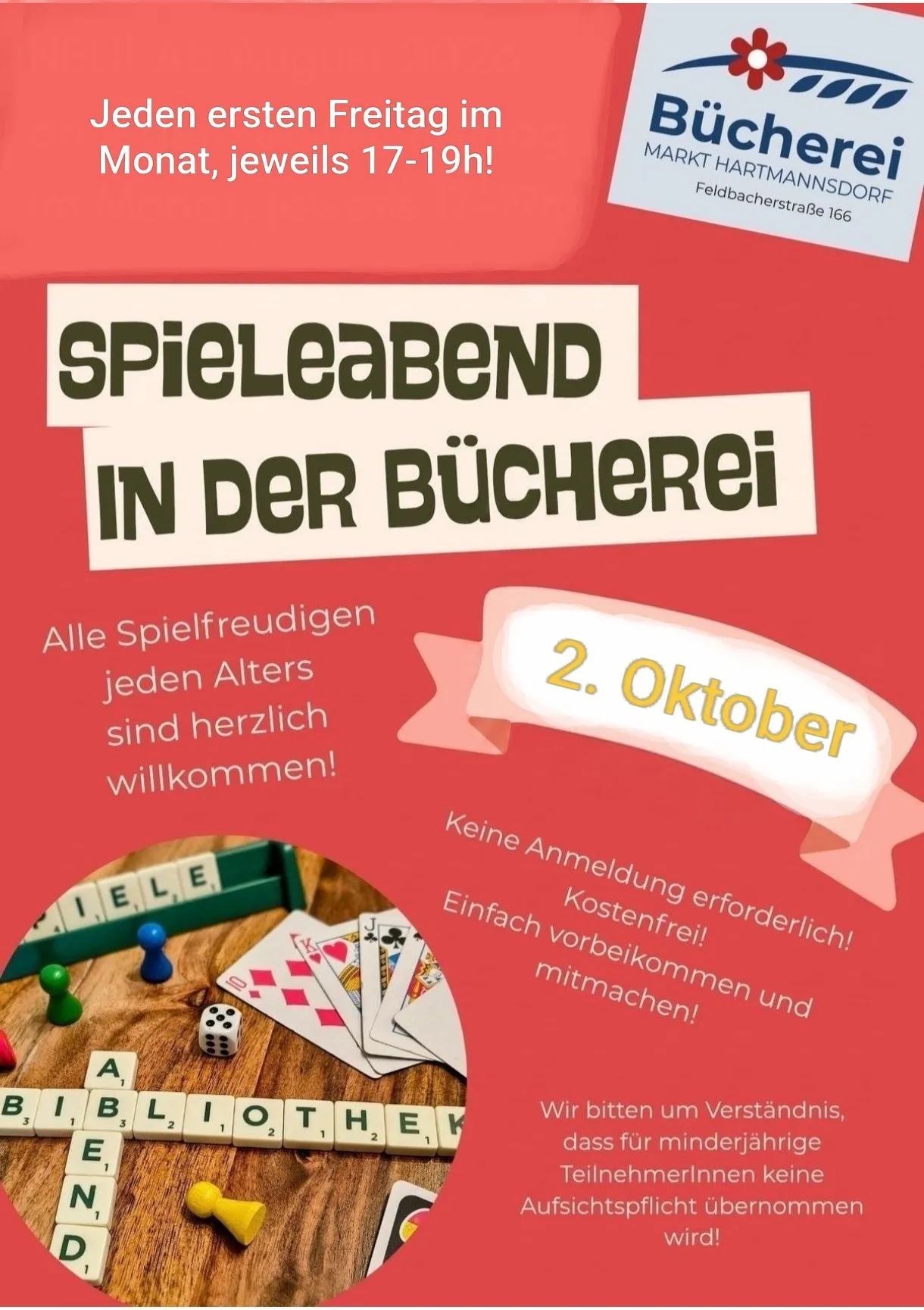 Ein Plakat, das eine Spieleabend in einer Buchhandlung ankündigt. Das Poster zeigt ein Scrabble-Brett, Spielkarten und Würfel.