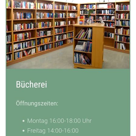 Eine Buchhandlung mit Holzregalen, gefüllt mit Büchern. Die Öffnungszeiten sind auf einem grünen Hintergrund angezeigt.