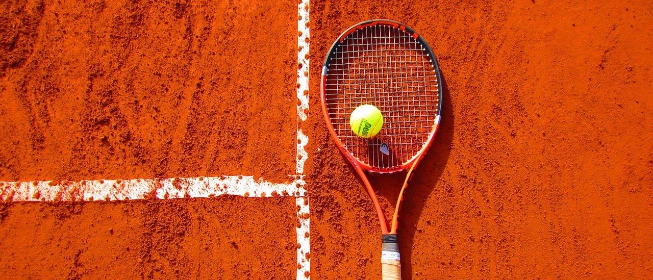Bild enthält, Racket, Sport, Tennis, Tennis Racket, Ball, Tennis Ball