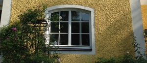 Bild enthält, Window, Architecture, Building, House, Housing, Villa, Bay Window