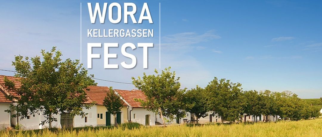 Bild enthält, Neighborhood, Hotel, Cottage, Housing, Resort, Outdoors, Shelter, Villa, Grass, Nature