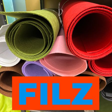 Bild enthält, Tie, Canvas, Mat, Advertisement, Shoe