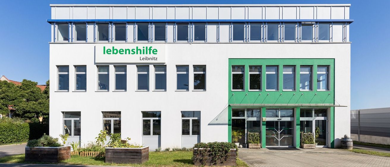 Bild enthält, Building, Office Building, Person, Hospital