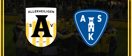 Ein Fußballspiel zwischen ASV und Schladming. Die Runde ist 17. Die Teams feiern auf dem Spielfeld.