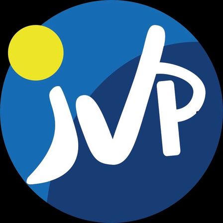 Bild enthält, Logo, Sphere, Tennis, Tennis Ball, Juggling, Person