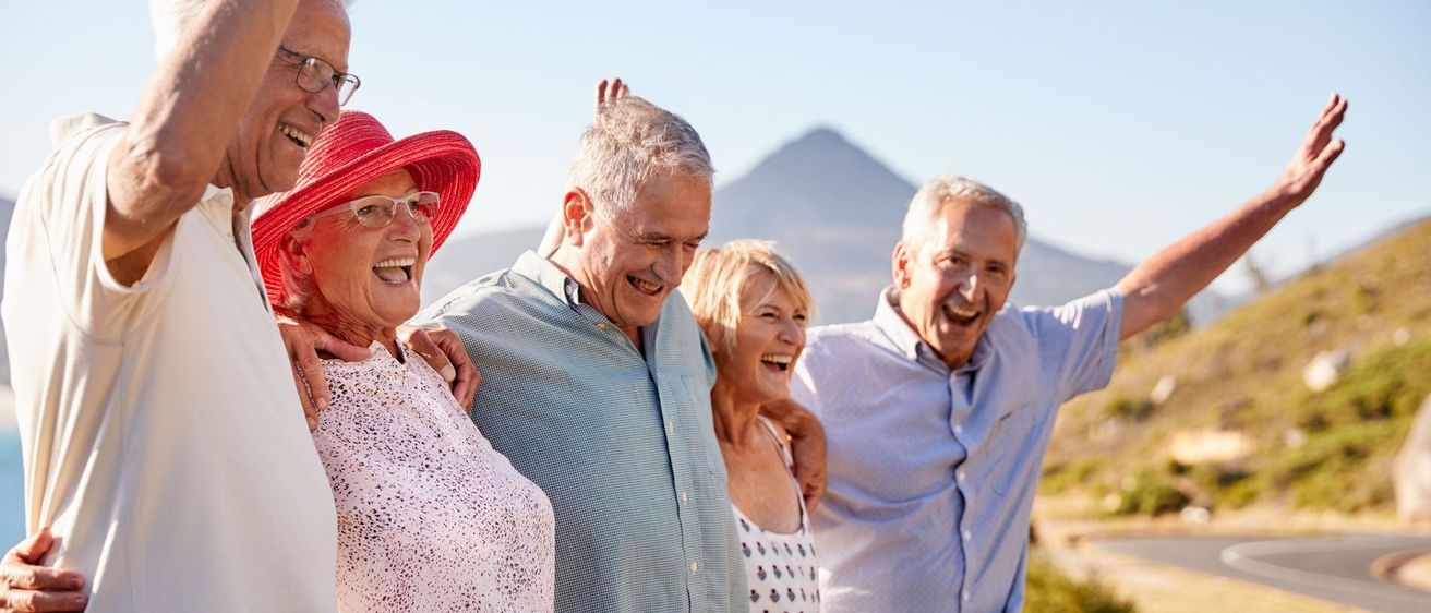 Bild enthält, Head, Person, Face, Happy, Laughing, Adult, Male, Man, People, Woman